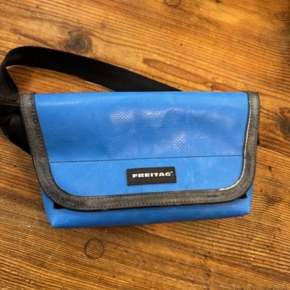 FREITAG JAMIE F153 -01 (blau)