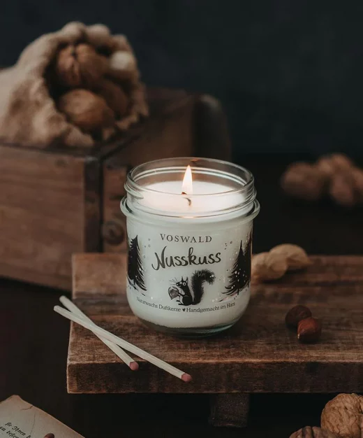 nusskuss-duftkerze-274285