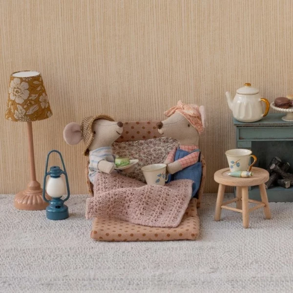 277-2073_maileg_miniatuur_bedbank_dots_muis_5_